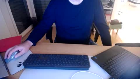 Snapshot of iandy12 chatting on November 2025 11:04:02 PM iandy12 online show from November 2025 11:04:02 PM