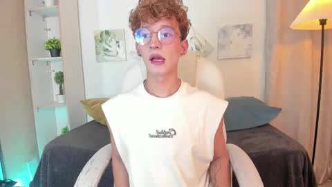 ian  online show from November 2025 04:12:02 AM