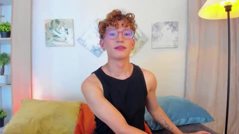 ian  online show from December 2025 05:58:02 AM