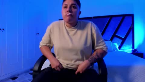 ian online show from November 2025 10:23:01 PM