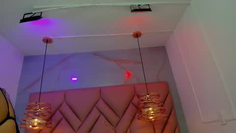 ibbie_ online show from February 2026 12:01:02 PM