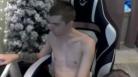 Snapshot of ice_raf chatting on December 2024 08:05:01 AM MAX online show from December 2024 08:05:01 AM
