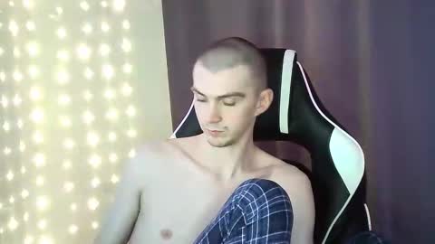 Snapshot of ice_raf chatting on January 2025 07:15:01 PM MAX online show from January 2025 07:15:01 PM