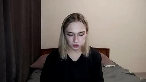 Jade online show from November 2025 01:55:01 PM