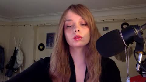 Nina online show from February 2026 12:07:02 AM