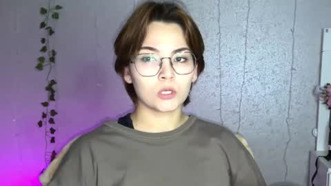 Ksenia online show from December 2025 06:27:02 PM