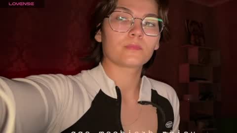 Ksenia online show from July 2026 06:33:01 PM
