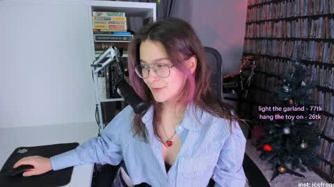 Julia online show from December 2024 06:05:02 PM