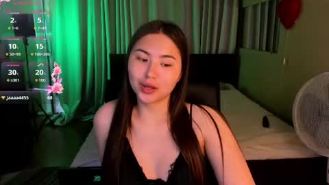 Snapshot of iceicebabe_ chatting on June 2026 01:25:02 AM Aiza online show from June 2026 01:25:02 AM