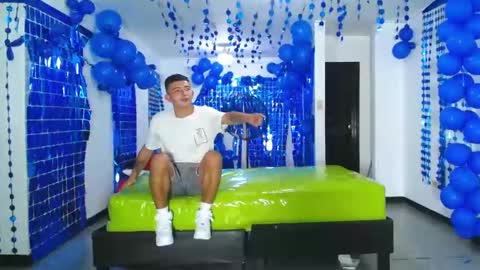 THOMAS AND DAMIAND online show from December 2024 09:15:02 PM