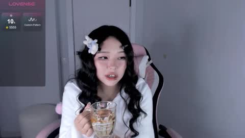 Hitomi   online show from November 2025 05:44:01 PM