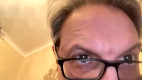 icums4u online show from January 2025 04:33:01 PM