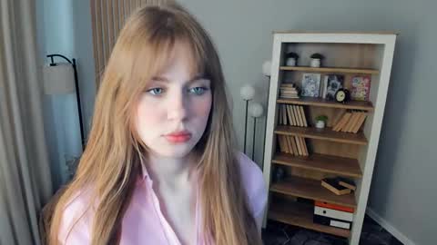 Snapshot of icyhoneybite chatting on September 2025 09:10:02 AM Jane online show from September 2025 09:10:02 AM