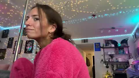 icyspice online show from December 2025 07:58:02 AM