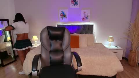 Snapshot of icysweetcam chatting on April 2026 11:37:01 AM Icy online show from April 2026 11:37:01 AM