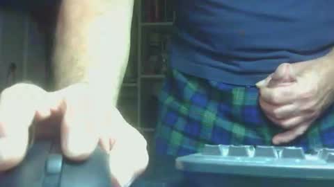 Snapshot of id10t4u chatting on April 2026 04:09:02 AM id10t4u online show from April 2026 04:09:02 AM