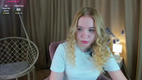 Snapshot of ida_lewiss chatting on June 2026 12:35:01 AM Ida online show from June 2026 12:35:01 AM