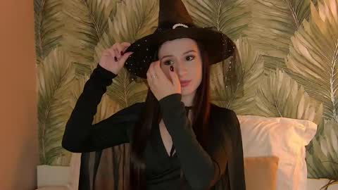 Ida Mask online show from October 2025 12:50:02 PM