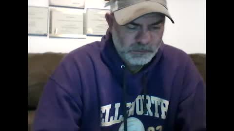 idkwhyidothis348732 online show from February 2025 11:55:01 AM