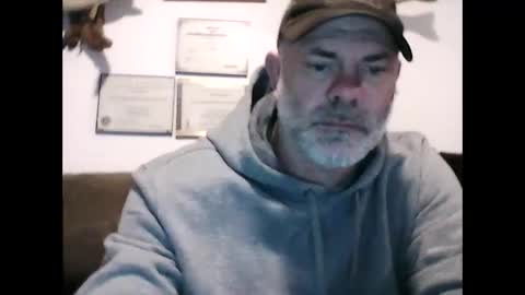 idkwhyidothis348732 online show from February 2025 11:08:02 PM