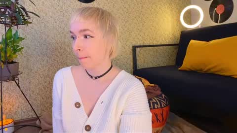 Emmy  help me reach 100 thumbs up online show from February 2025 06:05:02 AM