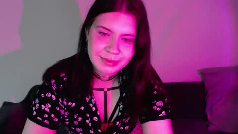 Vella online show from September 2025 12:43:01 AM