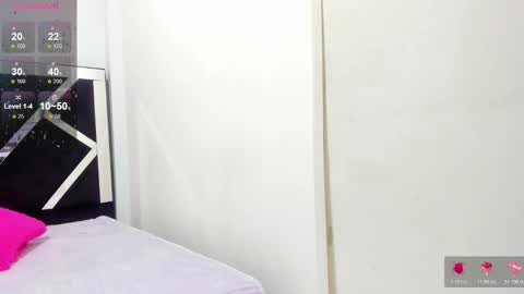 Isabella online show from November 2025 12:59:02 PM