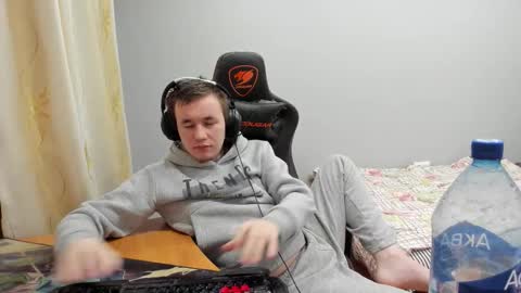 iliaskris online show from December 2025 04:17:02 AM