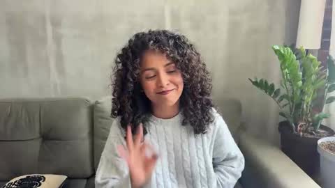 Snapshot of illaroom chatting on December 2024 07:22:01 PM Kloe online show from December 2024 07:22:01 PM