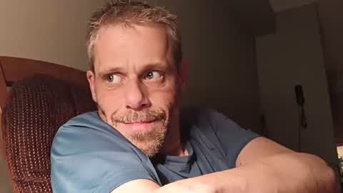 Snapshot of ilovesquirterz1 chatting on December 2024 05:40:02 AM Ilovesquirterz1 online show from December 2024 05:40:02 AM