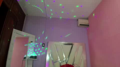 Snapshot of im_brittany_333 chatting on May 2026 03:14:02 AM im_brittany_333 online show from May 2026 03:14:02 AM