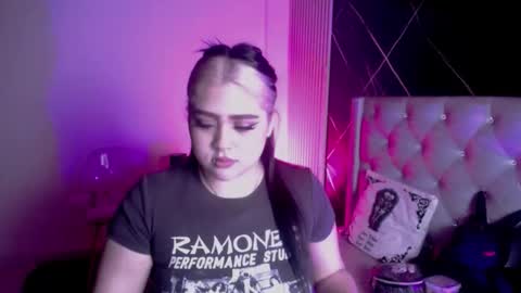 im_bunny__ online show from November 2025 11:31:02 AM