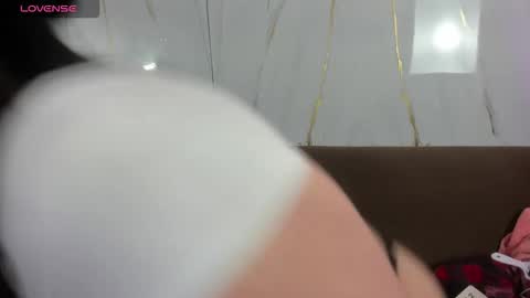 im_bunny__ online show from December 2025 01:04:02 PM