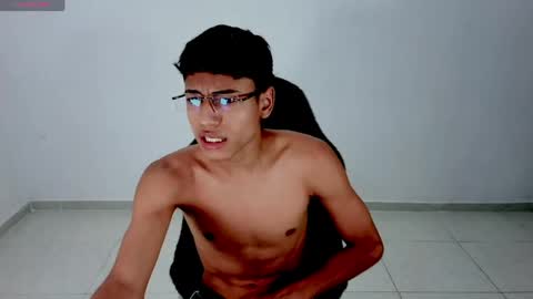 im_david01 online show from April 2026 01:11:01 PM