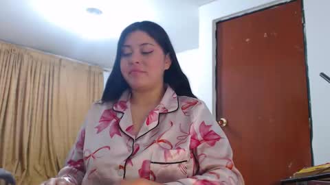 Snapshot of im_hanna_x2 chatting on November 2025 10:19:02 PM Hanna online show from November 2025 10:19:02 PM