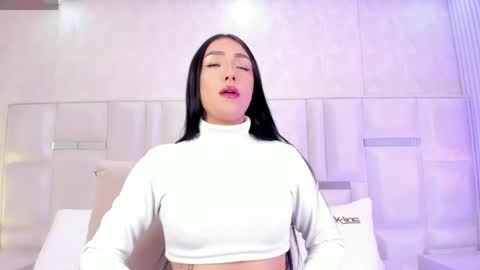Snapshot of im_isabella1 chatting on May 2026 08:58:01 PM im_isabella1 online show from May 2026 08:58:01 PM