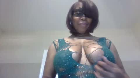 weet exy Cougar online show from May 2026 12:43:01 PM