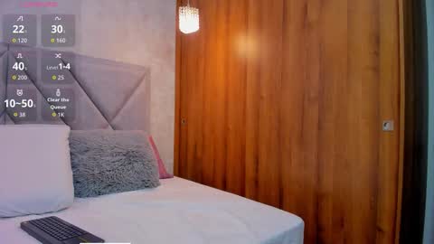 Snapshot of im_manu chatting on December 2025 12:11:02 PM Manu online show from December 2025 12:11:02 PM