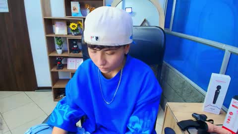 Snapshot of im_mathias chatting on November 2025 02:36:01 AM mathias online show from November 2025 02:36:01 AM