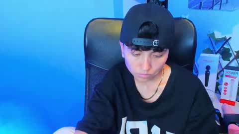 Snapshot of im_mathias chatting on December 2025 03:08:02 PM mathias online show from December 2025 03:08:02 PM