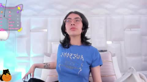 Moly  online show from October 2025 03:07:01 PM