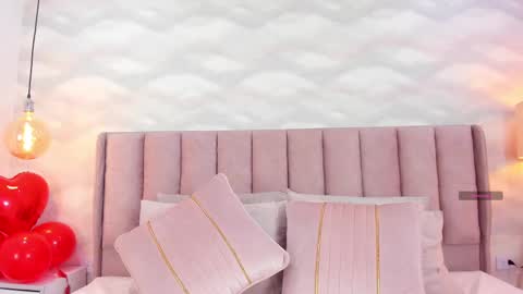 Nika online show from February 2025 01:02:01 PM