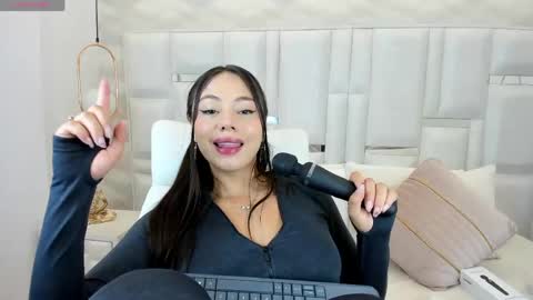 Xime online show from April 2026 10:21:02 PM