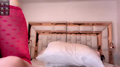 Snapshot of im_yours_01 chatting on March 2025 03:28:02 AM daniella online show from March 2025 03:28:02 AM