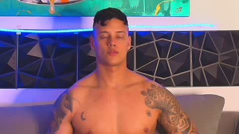 imconor online show from February 2025 01:11:01 AM