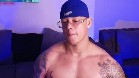 Snapshot of imconor chatting on May 2026 12:07:01 AM imconor online show from May 2026 12:07:01 AM