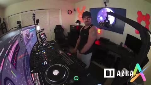 Snapshot of imdjazra chatting on February 2025 11:54:02 PM DJ Azra online show from February 2025 11:54:02 PM