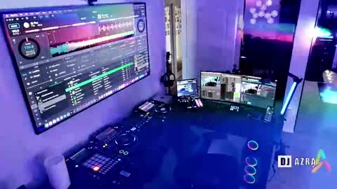 Snapshot of imdjazra chatting on October 2025 09:28:02 PM DJ Azra online show from October 2025 09:28:02 PM