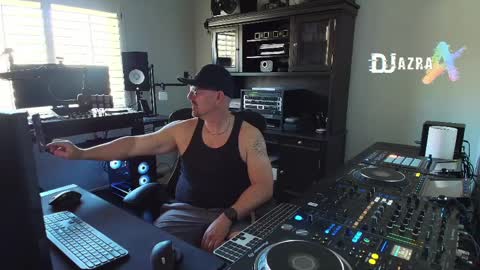 DJ Azra online show from April 2026 06:49:02 PM
