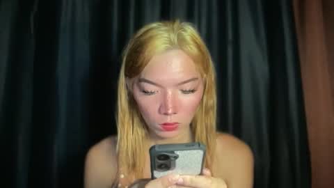 Snapshot of imjustasluttyintownxxx chatting on February 2026 03:37:02 AM Mika online show from February 2026 03:37:02 AM